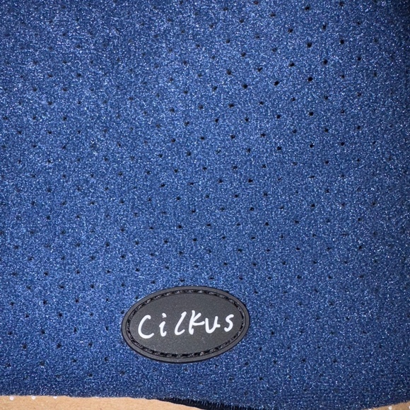 Dog Sleeves for Wounds Both Front Legs, Abrasion Resistant Recovery Size Small - Picture 6 of 8